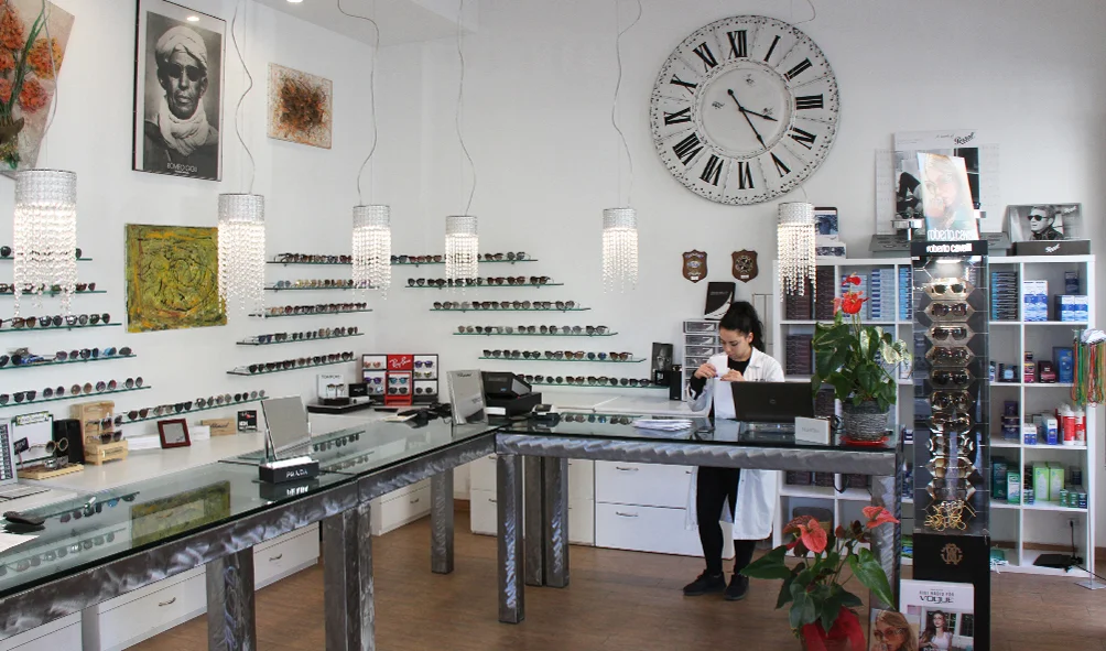 Il negozio di Milano di Ottica Baia del Re